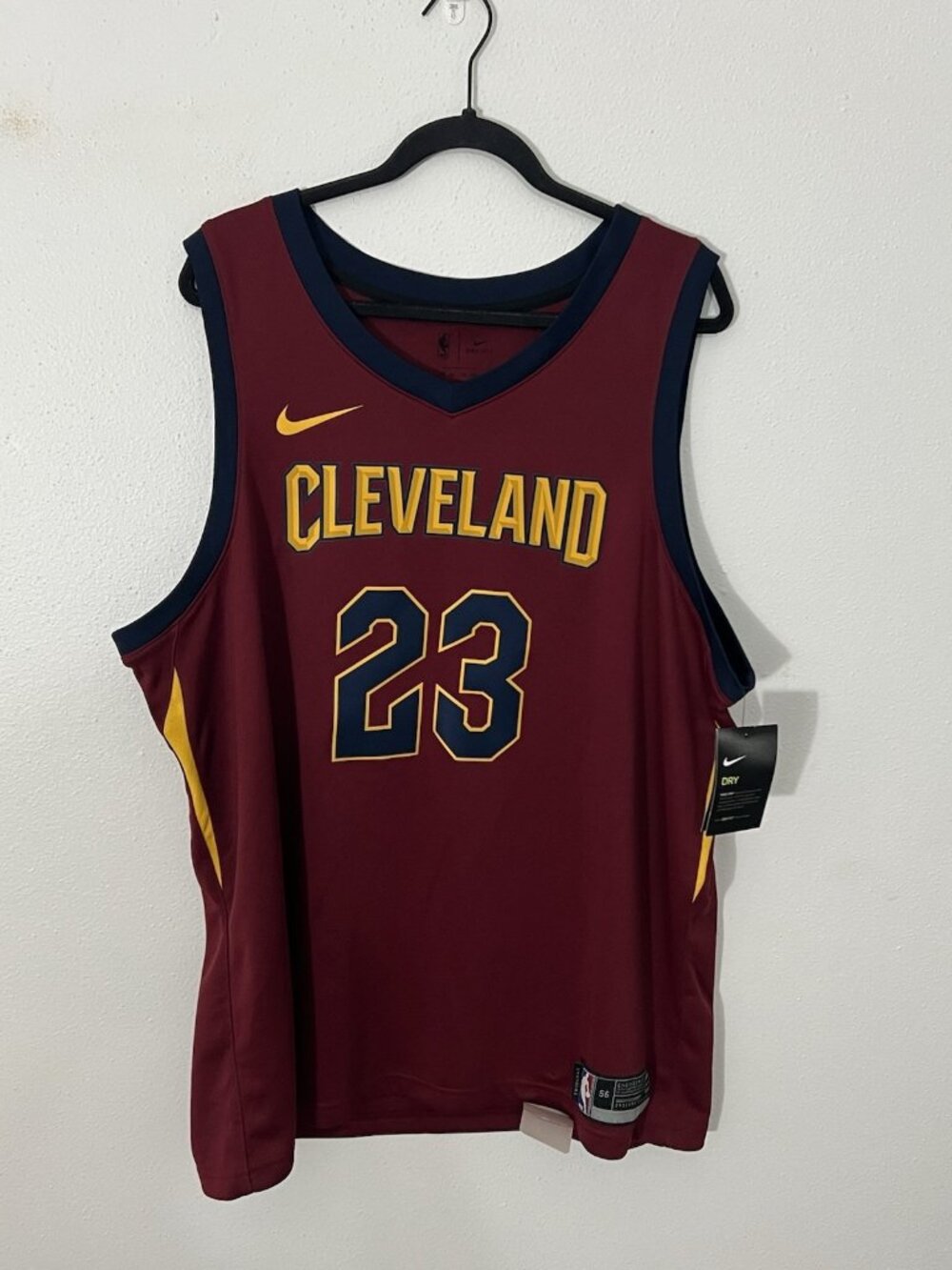 NWT Nike Cleveland Cavaliers LeBron James Jersey Size XXL